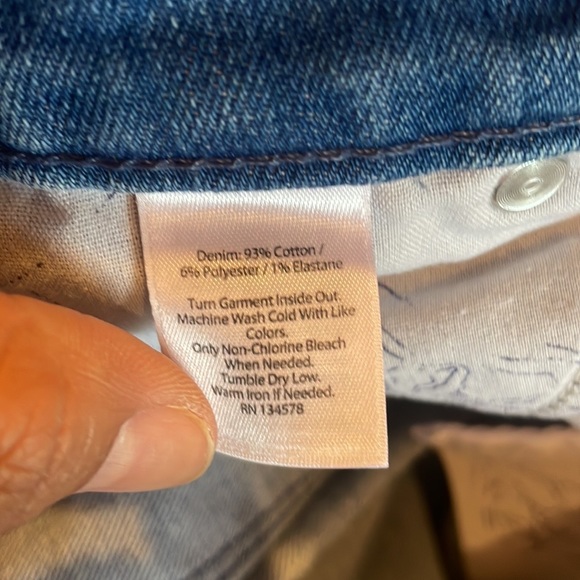 Vineyard Vines Flare Jeans - Picture 8 of 8